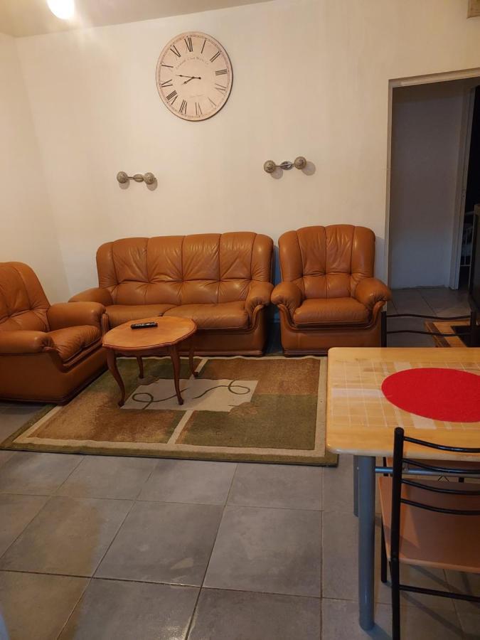 Appartement Meuble Avec Deux Chambres Moulins  Dış mekan fotoğraf